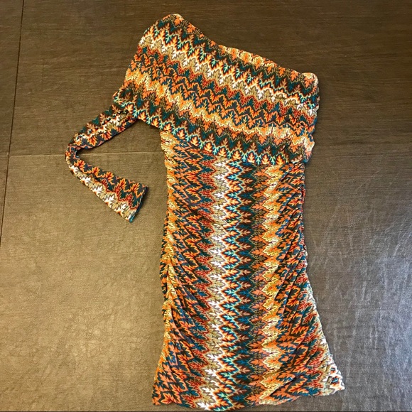 Cheryl One Shoulder Top - Picture 5 of 5